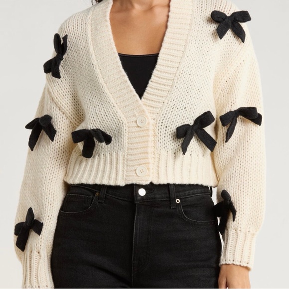 Roffe Sweaters - Roffe Cream Bow-Appliqué Cropped Cardigan Sweater NWT Size Medium
